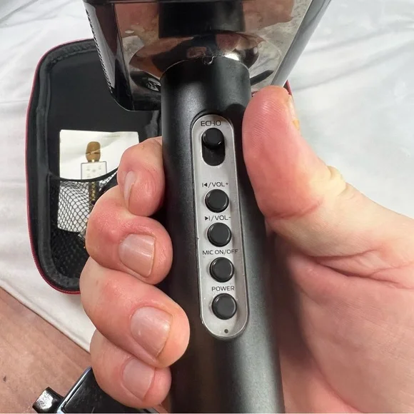 Iconic Pop Solo Karaoke Mic - Picture 5 of 6